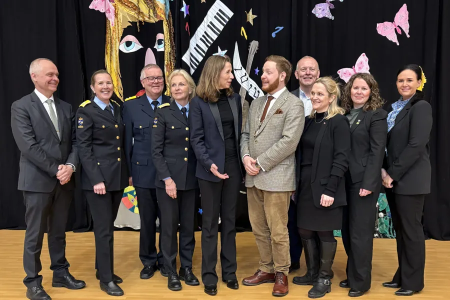 Diverse gjester under åpning av tilbud i Skien fengsel