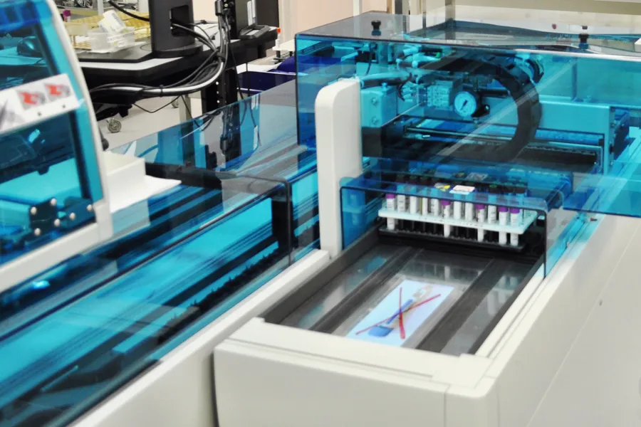 Et nærbilde av en maskin