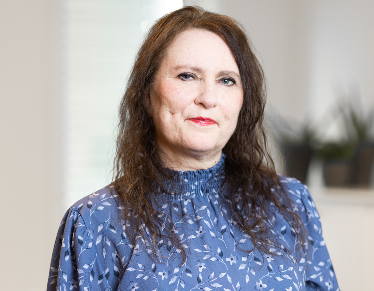 En person med langt hår