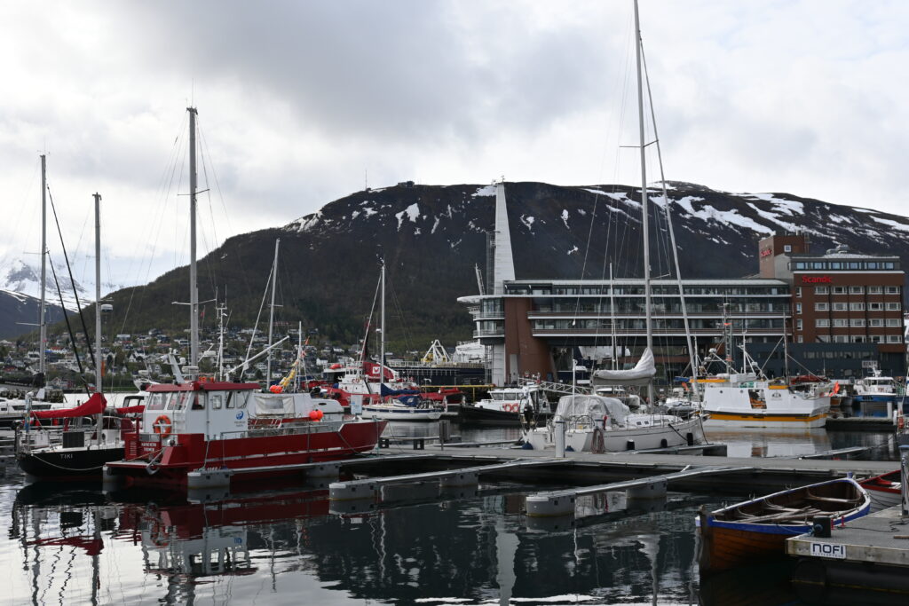 Båter som lå til kai i en havn