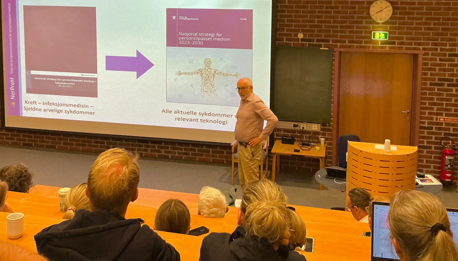 En person som holder en presentasjon