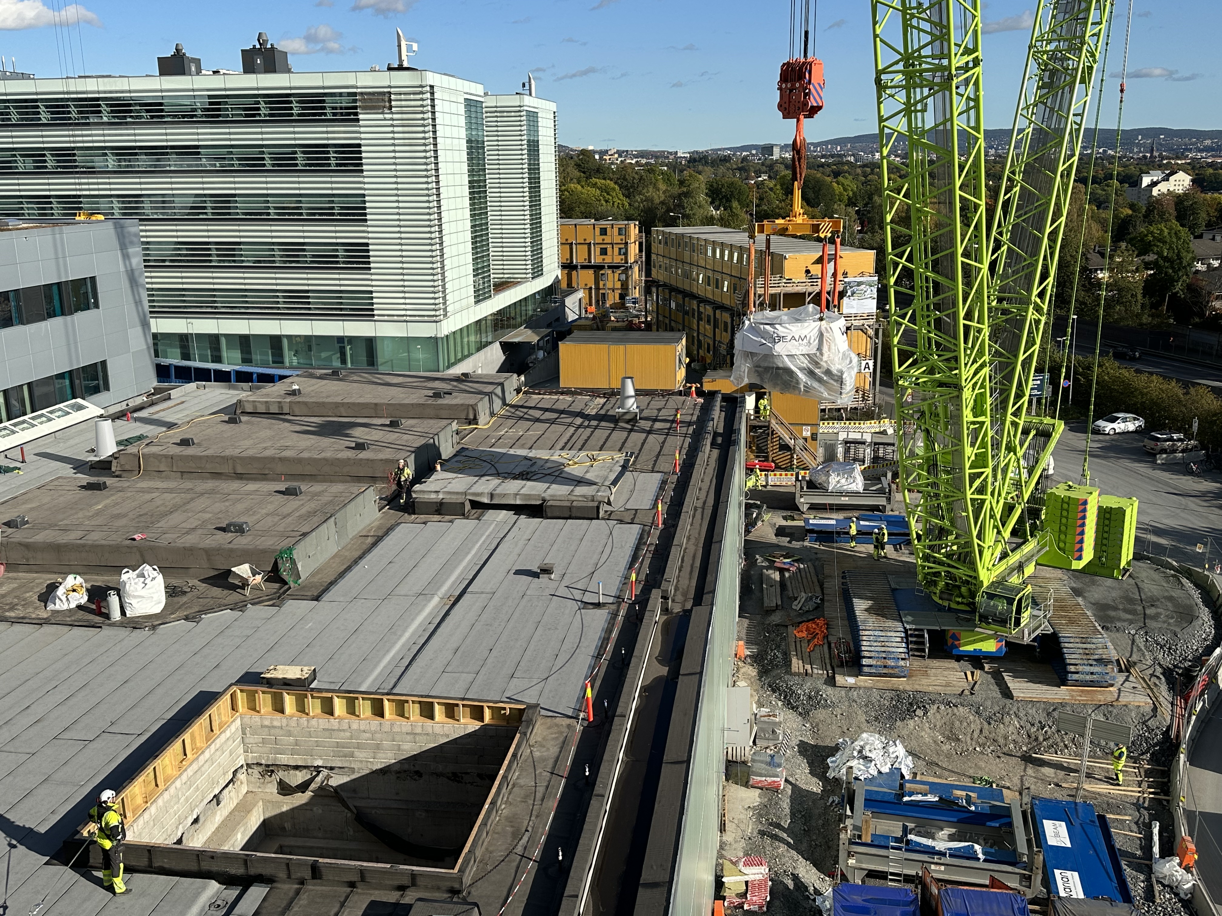 En høy vinkelvisning av en byggeplass